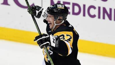 Sidney Crosby scores 500th career NHL goal
