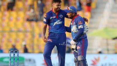 Rishabh Pant "Said Sorry" To Avesh Khan After IPL Auction 2022. Here's Why