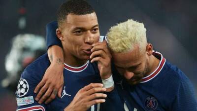 Lionel Messi - Paris St Germain - Paul Pogba - Kylian Mbappe - Kylian Mbappe: Paris St-Germain striker says he has not made a decision on his future - bbc.com - France