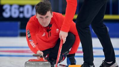 Bruce Mouat - Grant Hardie - Winter Olympics 2022 - GB men beat ROC to secure hammer for curling semi-finals - eurosport.com - Britain - Russia - Usa - Canada - China - Beijing