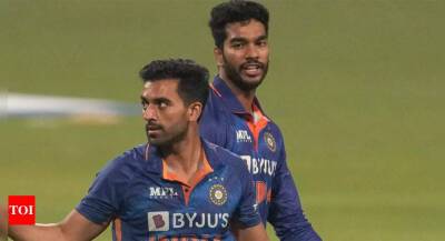 Kieron Pollard - Eden Gardens - Venkatesh Iyer - Injury scare for Deepak Chahar, Venkatesh Iyer - timesofindia.indiatimes.com - India -  Chennai