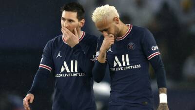 Leo Messi - Neymar consoló a Messi - en.as.com -  Santiago