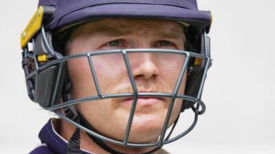 Adelaide Oval - Marcus Harris - Peter Handscomb - Vic teammates support concussed Pucovski - 7news.com.au - India -  Victoria