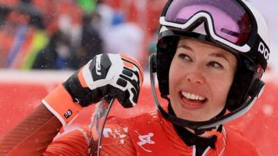 Simon Evans - Mikaela Shiffrin - Federica Brignone - Wendy Holdener - Alpine skiing-Swiss Gisin wins women's combined gold, Shiffrin fails to finish - channelnewsasia.com - Switzerland - Italy - Usa - China - Beijing -  Sochi - South Korea