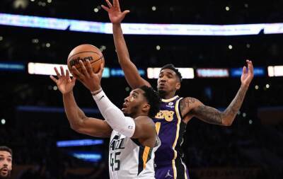 Anthony Davis - Russell Westbrook - Frank Vogel - Rudy Gobert - Donovan Mitchell - Lakers rally to beat Jazz after Davis hurt, Nuggets stun Warriors - beinsports.com - San Francisco - Los Angeles - state Utah - county Morris