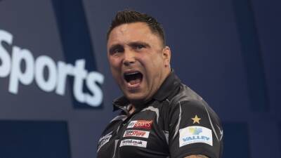 Darts player Price set to making boxing debut