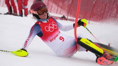 Mikaela Shiffrin feels like a ‘joke’ after third failure to finish in Beijing