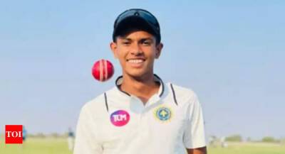 16-year-old Apple Tom sizzles on Ranji Trophy debut - timesofindia.indiatimes.com