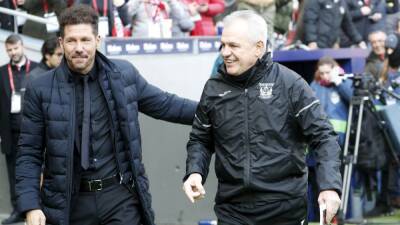 Aguirre se compara con Simeone