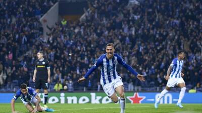 Porto 2-1 Lazio: Toni Martinez brace gives hosts Europa League play-off first leg advantage