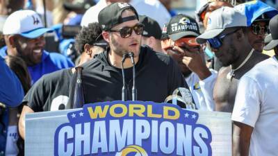 Los Angeles Rams, Matthew Stafford, wife Kelly to cover photographer's hospital bills after fall from stage