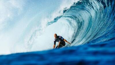 Kelly Slater tees off after bizarre penalty knocks himself out of back-to-back bid