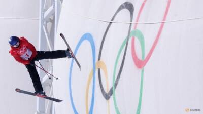 Eileen Gu - Freestyle skiing-China's Gu wins second gold as she wins women's halfpipe - channelnewsasia.com - Canada - China - Beijing - county Park