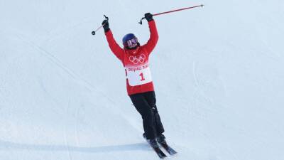 Eileen Gu wins gold in women's ski halfpipe for third medal at Beijing Olympics