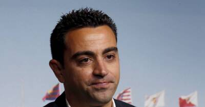 Soccer-Xavi rues missed chances as Barcelona held by Napoli in Europa League