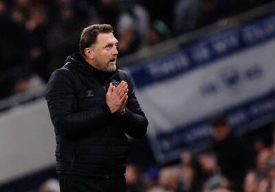 Ralph Hasenhuttl - Tino Livramento - Pete Orourke - Neville Exposes - Kyle Walker-Peters is now showing he is a ‘top performer in the Premier League’ - givemesport.com - parish St. Mary