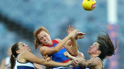 AFLW live ScoreCentre: Western Bulldogs v Geelong live scores, stats and results