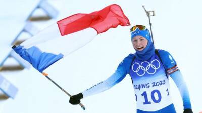 Biathlon-Braisaz-Bouchet wins women's mass start gold for France