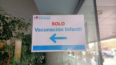 COVID en España, en directo: fin de las mascarillas en exteriores, Ómicron, vacunas... | Última hora