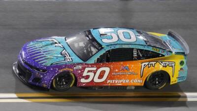 Mayweather's team punches into Daytona 500