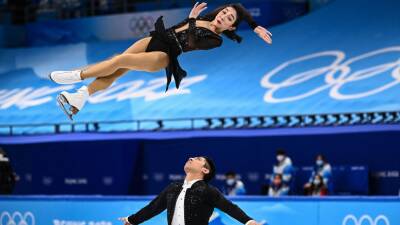 Winter Olympics 2022 - Chinese figure skaters Sui Wenjing and Han Cong amaze again for new pairs world record