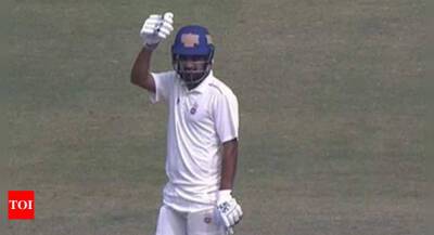 Ranji Trophy: Lalit Yadav hundred helps Delhi grab Day 2 honours - timesofindia.indiatimes.com -  Delhi