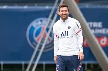 Roger Federer - Dustin Poirier - Sergio Ramos - Conor McGregor Made Honest Admission About Lionel Messi 'Feat' He'll Never Match - sportbible.com