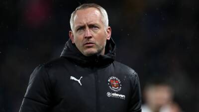 Failure to award ‘stonewall penalty’ displeases Neil Critchley as Blackpool draw