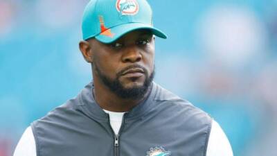 Mike Tomlin - Brian Flores - Denver Broncos - Brian Daboll - Bill Belichick - Miami Dolphins - Brian Flores: Pittsburgh Steelers hire ex-Miami coach who is suing NFL - bbc.com - Usa - New York
