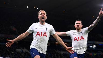 Tottenham striker Harry Kane celebrates injury-time winner over Manchester City in 'crazy game'
