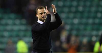 Shaun Maloney - Matt Macey - Kevin Dąbrowski - Why Hibs boss Shaun Maloney 'loved the performance' against Hearts as Kevin Dabrowski role hailed - msn.com - county Livingston