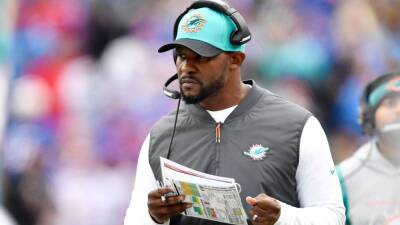 Brian Flores - Stephen Ross - Brian Flores sues NFL, three teams, as former Miami Dolphins coach alleges racism in hiring practices - espn.com - New York - Denver -  Manhattan