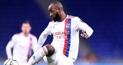 Pau López - Henrik Larsson - Moussa Dembele recreates Celtic icon Henrik Larsson’s famous goal against Rangers with Lyon blockbuster - dailyrecord.co.uk