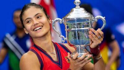 Emma Raducanu - Tom Daley - Laureus Awards: Emma Raducanu one of six British nominees - bbc.com - Britain - France - Usa -  Tokyo - New York - county Lee