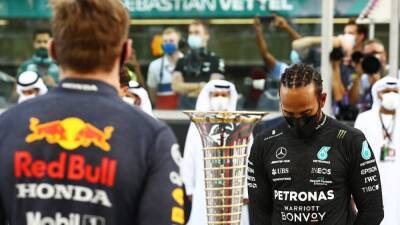 Mika Hakkinen: Lewis Hamilton will stay on if Mercedes' car is the fastest