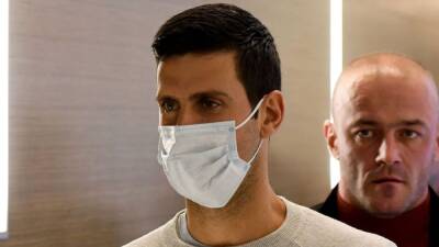 Djokovic medita vacunarse tras la victoria de Nadal en Australia