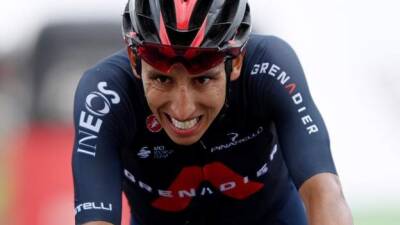 Ineos Grenadiers - Egan Bernal: Ineos Grenadiers rider to have more spinal surgery - bbc.com - France - Colombia