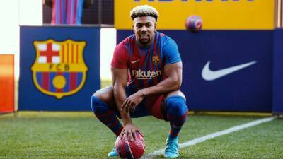 Joan Laporta - Jordi Cruyff - La presentación de Adama Traoré con el Barcelona en imágenes - en.as.com