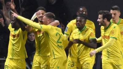 Nantes 3-1 PSG: Neymar misses penalty as Ligue 1 leaders stunned
