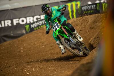 Jason Anderson wins Supercross Round 7 at Minneapolis after Chase Sexton crashes on last lap