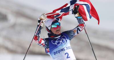 Therese Johaug - Medals update: Therese Johaug wins third Beijing 2022 gold in cross-country skiing women's 30km mass start free - olympics.com - Finland - Norway - Beijing