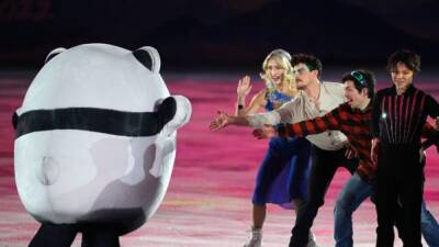 Figure skating-Skaters bid farewell to Beijing Games with sparkle-filled show