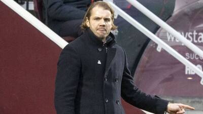 Robbie Neilson urges Hearts to ‘stick together’ after four games without a win