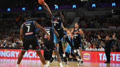 Melb United thrash Breakers by 35 in NBL