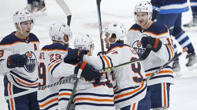 Connor McDavid leads Oilers past Jets for 5th straight win