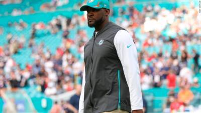 Mike Tomlin - Brian Flores - Miami Dolphins - Pittsburgh Steelers hire Brian Flores, who is suing the NFL for racial discrimination, as assistant coach - edition.cnn.com - Russia - Ukraine - Usa - Florida