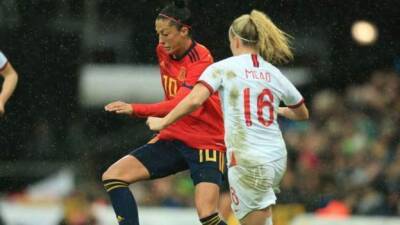 England 0-0 Spain: Lionesses maintain unbeaten run in tense draw with Spain