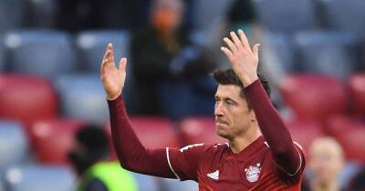 Soccer - Insatiable Lewandowski leads Bayern fightback over minnows Fuerth