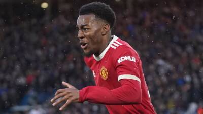 Ralf Rangnick - Marcelo Bielsa - Anthony Elanga - Leeds United - FA to investigate after Anthony Elanga hit by object during Man Utd win at Leeds - bt.com - Manchester