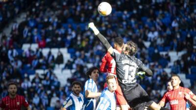 El Espanyol - Vicente Moreno - Rafa Mir - Diego López - LaLiga Santander | El Espanyol, un punto entre sombras - en.as.com - Santander